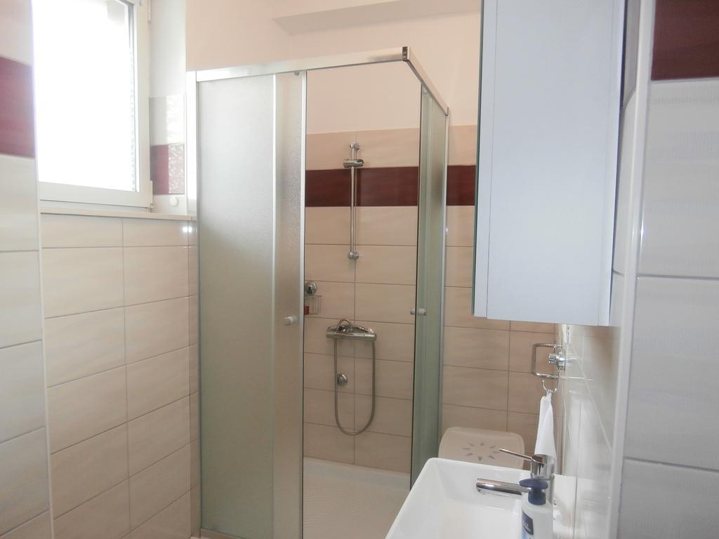 Apartment Gabi Лабин Экстерьер фото